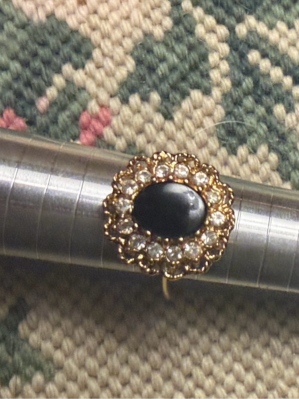 Vintage hallmarked Seta black onyx floral ring 9.5